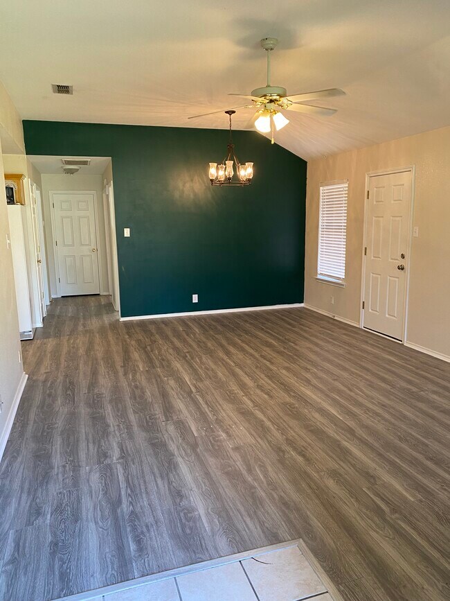 2918 W Parnell St Unit 102