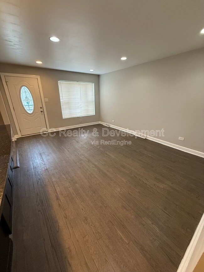 Photo - 9110 S Essex Ave