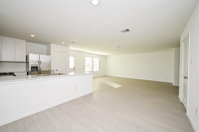 Photo - 6818 Flowering Ginger Ln