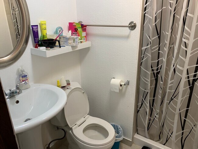 1916 8th Ave Unit 2
