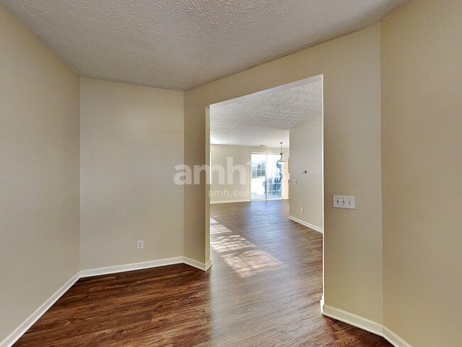 Photo - 408 Windcroft Cir NW