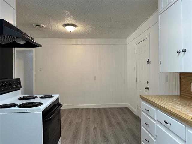 Photo - 3211 Poplar St