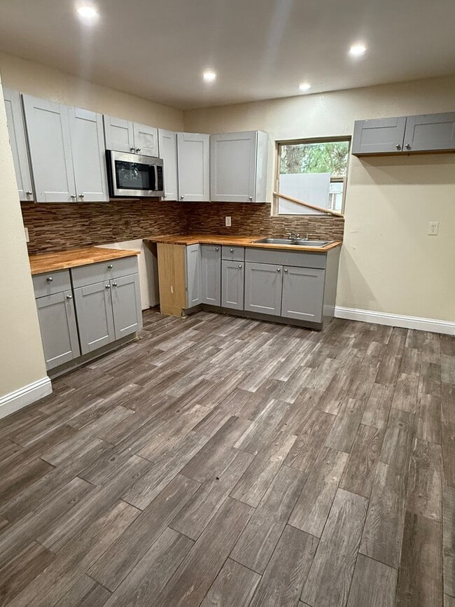 Photo - Newly Renovated 4 Bedroom 1.5 Bathroom Family Home