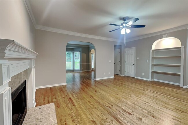 Photo - 811 Springdale Crossing