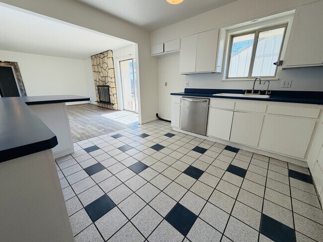 Photo - 3324 NW 64th St