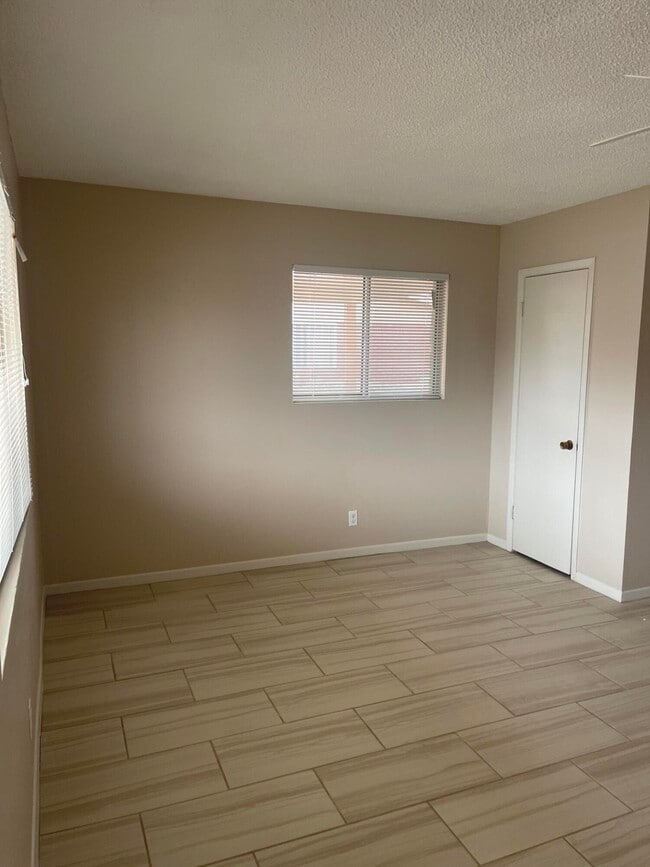 Photo - 10344 Redwood St