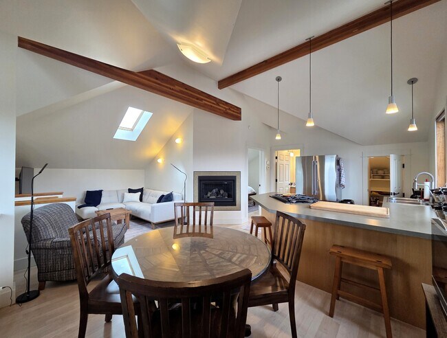 Photo - 4461 Waters St Townhome
