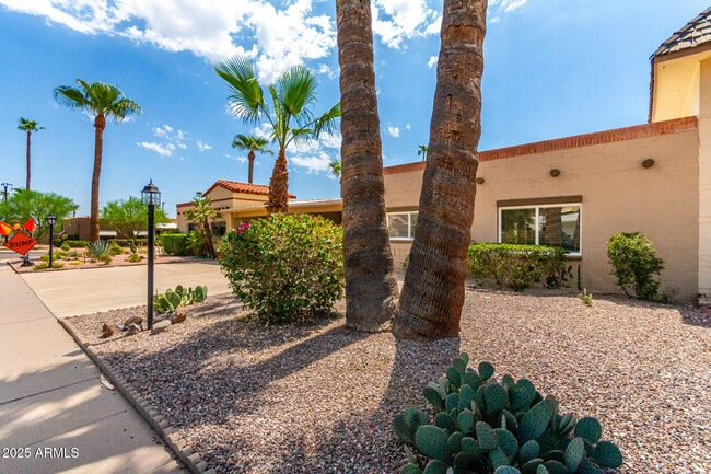 Photo - 7525 E Mariposa Dr Townhome