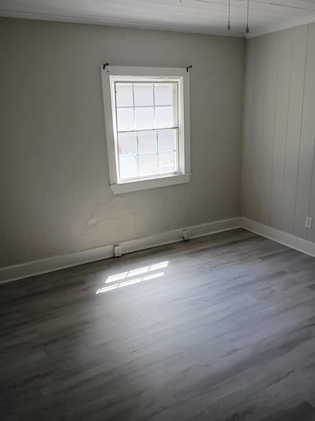 Photo - 803 Rountree Ave SE