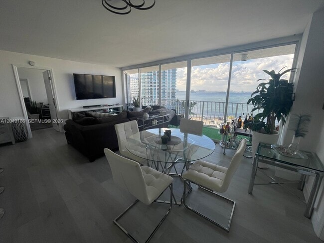 Photo - 7601 E Treasure Dr Unit 1017