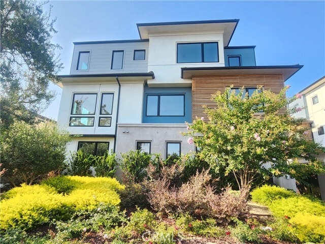 Building Photo - 901 W Duarte Rd Unit B Rental