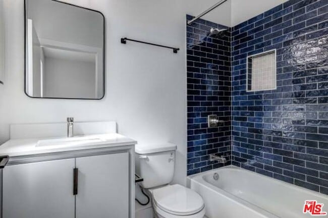 Photo - 624 W 83rd St Unit 626 1/4