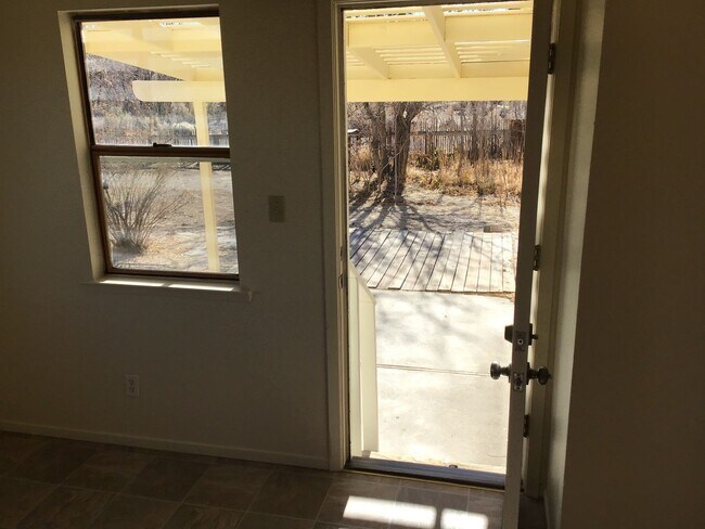 Photo - <b>2 Bedroom Home with Large Yard<br><br>