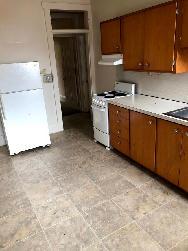 Kitchen - 360 Chestnut St Unit 360 Chestnut St Apt 1