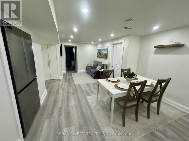 Photo - 544 Rustic Rd