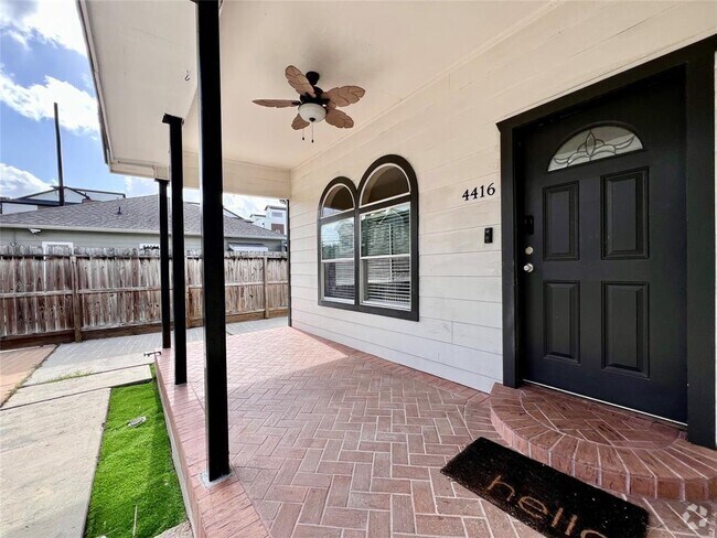 Building Photo - 4416 Spencer St Rental