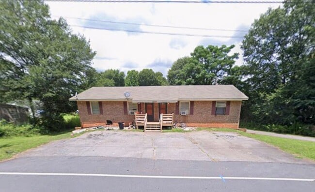 Building Photo - 1529 Old Central Rd Unit B