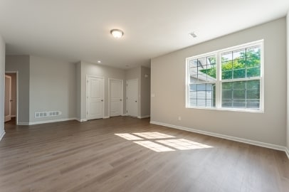 Photo - 5695 Roy's Ridge