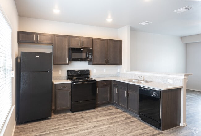 Shiloh - 850 SF