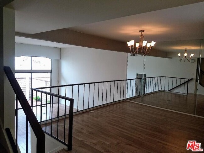 Building Photo - 13065 Mindanao Way Unit 11 Rental