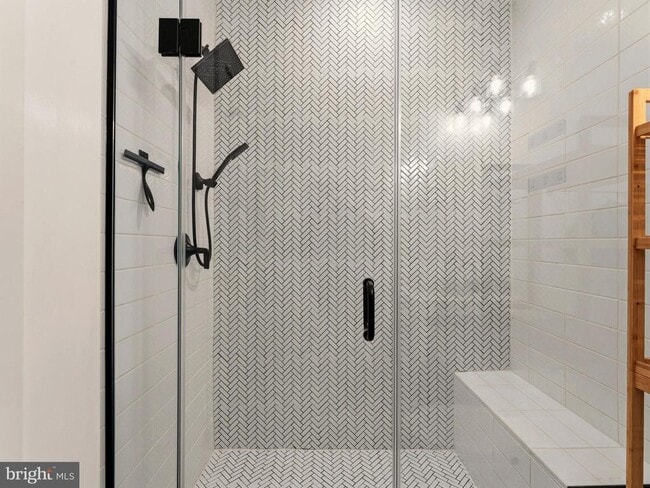 Photo - 1120 Penn St NE Unit 2