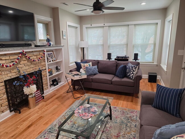 Photo - 3811 N Spaulding Ave Unit 1