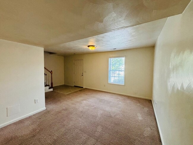 Photo - 70 Salem Ln