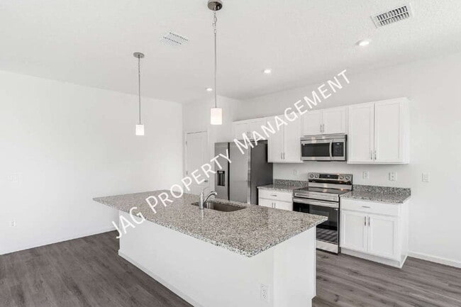 Photo - 2601 Hagoplan Ave SW
