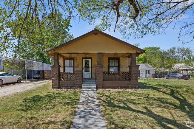 Building Photo - 1037 S Millwood Ave Rental