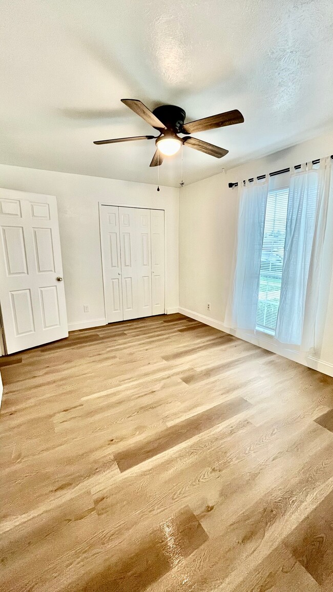 Photo - 5540 N Colony Blvd