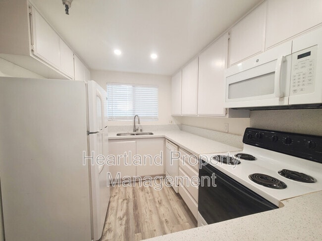 Photo - 1170 Decker St Unidad #E