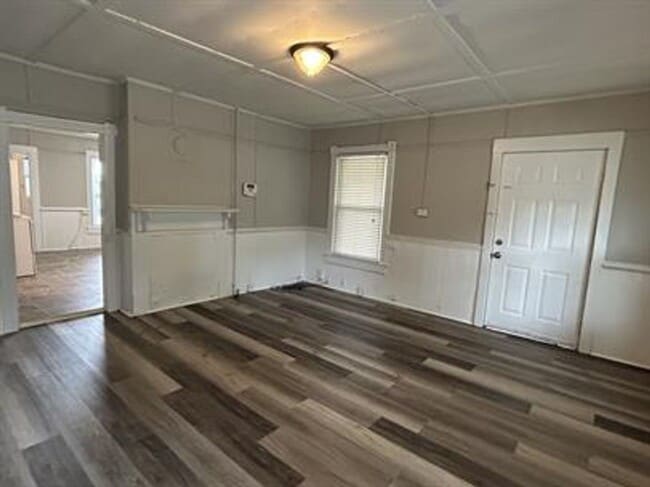 Photo - 3415 Alpine St SW