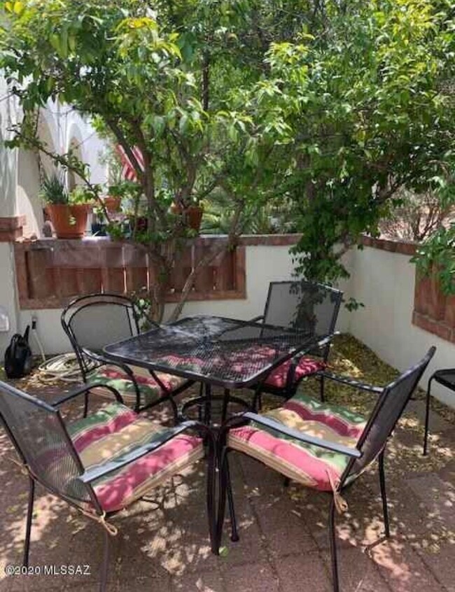Patio - 393 S Paseo Madera Unit A