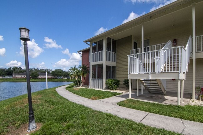 Building Photo - 221 Lake Brook Cir