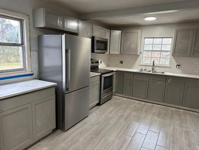 Photo - 2214 Peach Dr