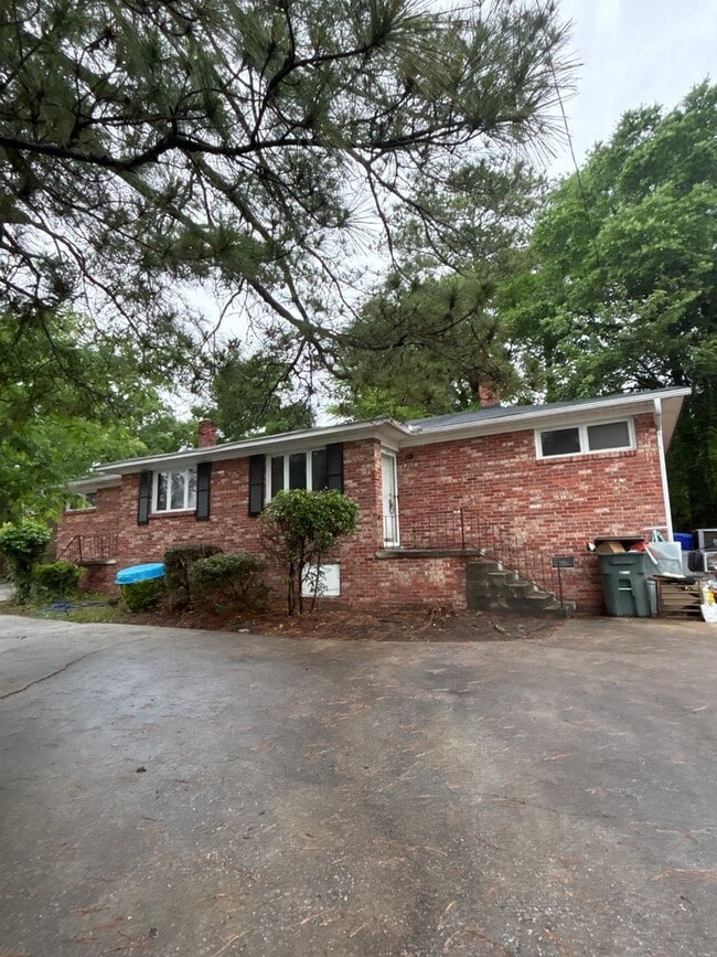 Building Photo - 317 Beltline Blvd Unit 1