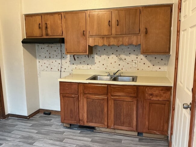 Building Photo - 3628-3630 N. 39th St. Unit 3630 (Upper)