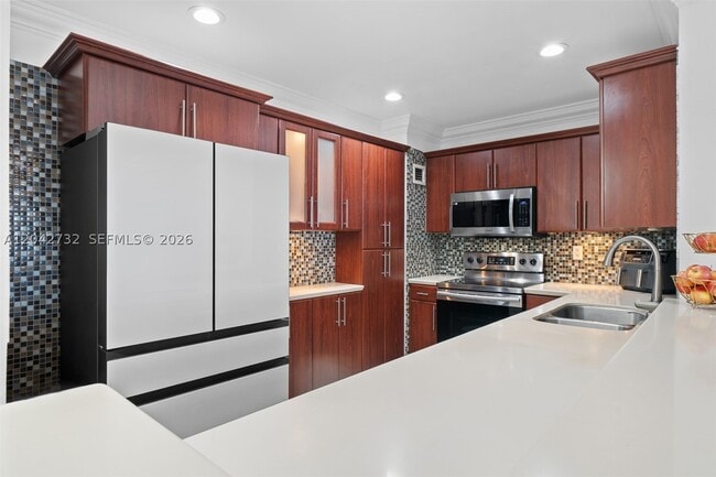 Building Photo - 20100 W Country Club Dr Unit PH09