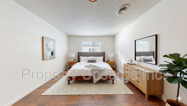 Photo - 1340 Hobart Dr