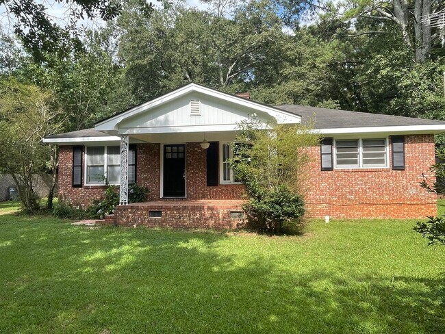 Photo - 3 bedroom/ 2 bath home in Bogart!