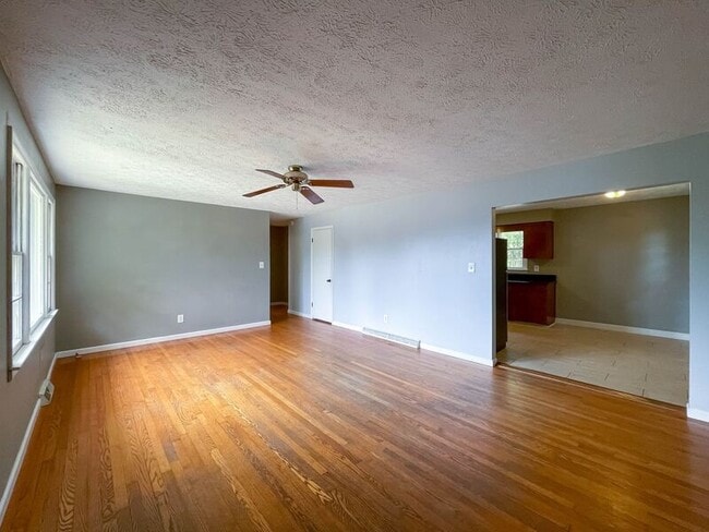 Photo - 58 Longview Rd