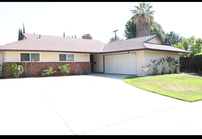 Building Photo - 8484 Monteel Pl