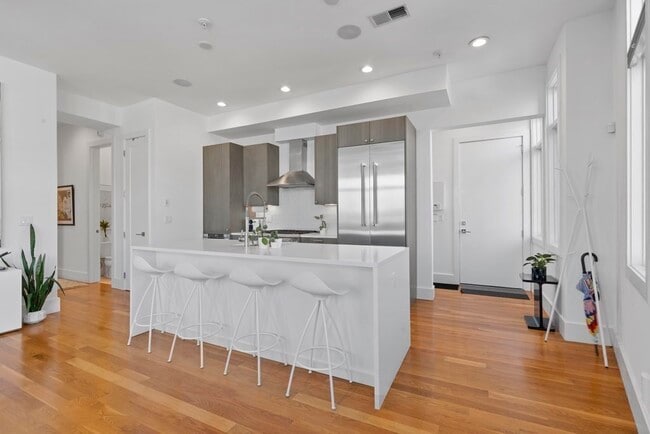 Photo - 5 Mohawk St Unit 5