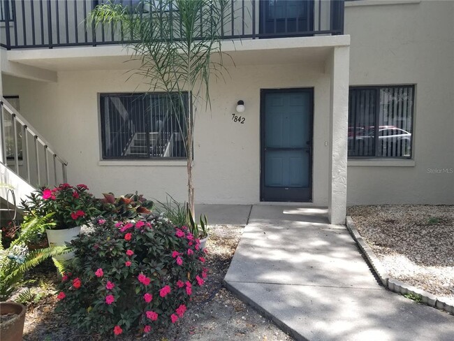 Building Photo - 7842 Eagle Creek Dr Unit 7842 Rental