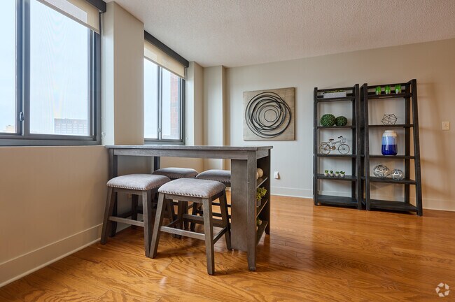 1 BR, 1 BA - 871 SF DINING ROOM