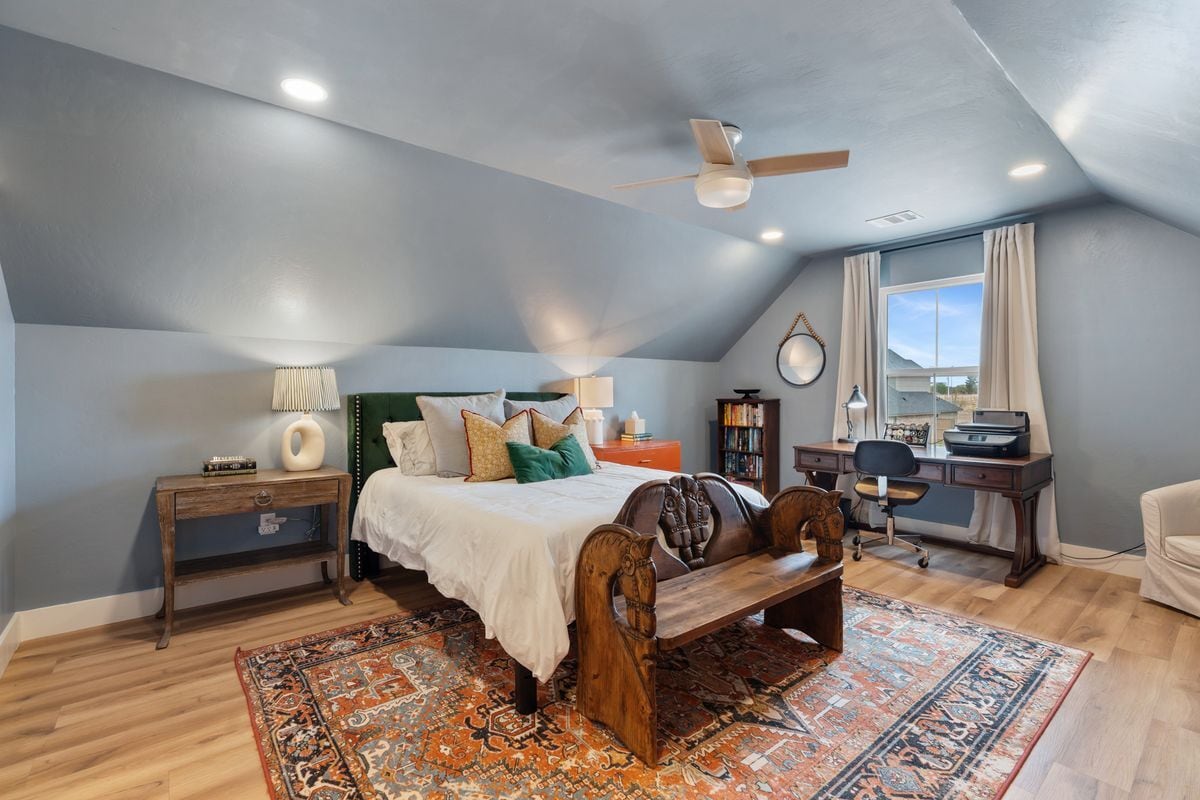 Photo - 5606 Hillstone Ave