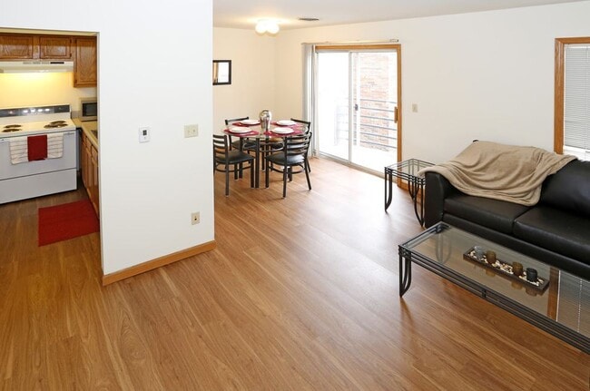 Photo - 208 N Harvey St