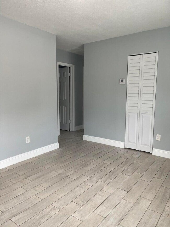 Photo - 3011 Windsor Ave