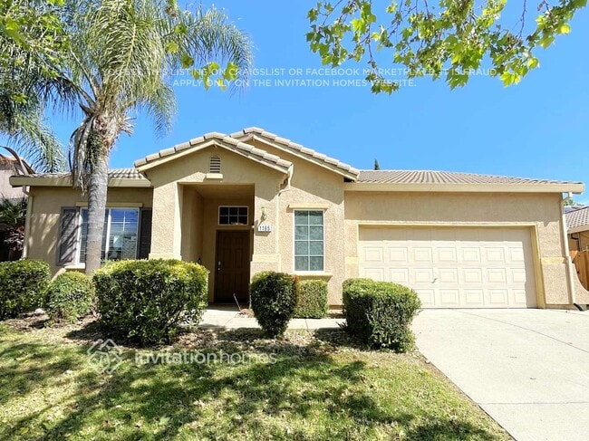 Building Photo - 1165 Plumas Links St