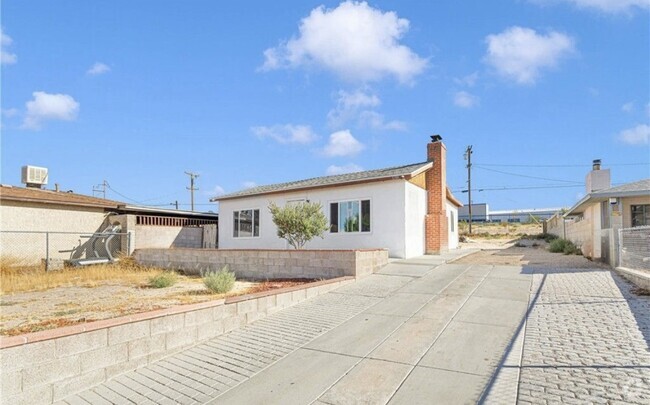 Building Photo - 1280 Flora St Rental